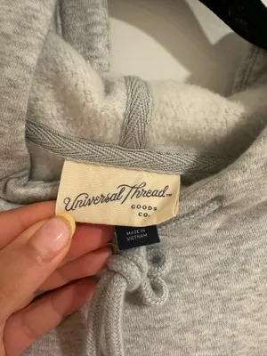 Universal Threads Grey Sweatshirt thumbnail 4