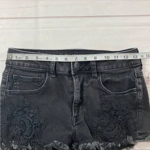 American Eagle Womens Black Super Stretch X Hi Rise Crochet Accent Short Size 4 thumbnail 11