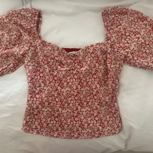 Abercrombie & Fitch Puff Sleeve Top thumbnail 2