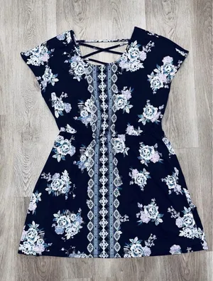 Maurices Women’s Floral Stretchy Crisscross Back Short Sleeve Dress Size XL thumbnail 4
