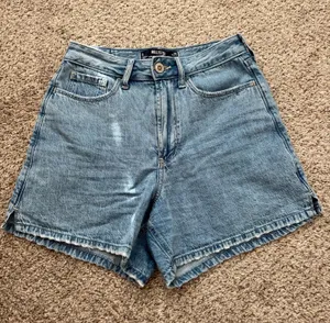 Hollister Ultra High-Rise 90s Short thumbnail 1