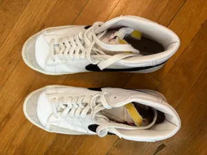 Men’s 10 Nike Blazer Mid 77 Vintage thumbnail 4
