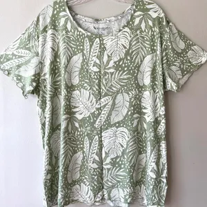 UGG Koolaburra Green Tropical Blouse Top Short Sleeve‎ Casual Fit, Size L thumbnail 1