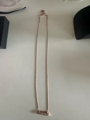 Kendra Scott Necklace thumbnail 2