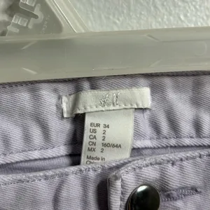 H&M Women Lilac Cut Off Jean‎ Shorts Size 2. thumbnail 3