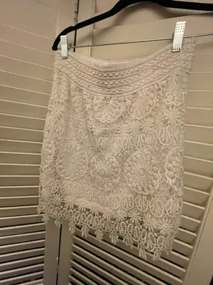 TJ Maxx Lace White Skirt thumbnail 1