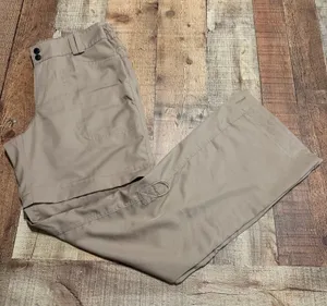 Magellan Women's Khaki Convertible Shorts Pants Sz M Outdoors Hiking Lightweight thumbnail 1
