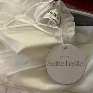 NWT SELFIE LESLIE Always Dreaming Puff Sleeve V-Neckline Mini Dress in White. XL thumbnail 4