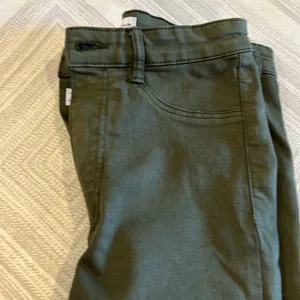 Zara Women’s Army Green Stretch Skinny Jeans Size 4 thumbnail 2