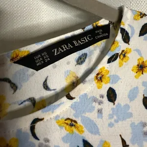 Zara White Black Lace Inset Blue and Yellow Floral Tank Top Blouse XS thumbnail 5
