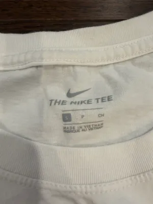 Nike Oversized White Cheetah Print T-Shirt Size Small - C1 thumbnail 2