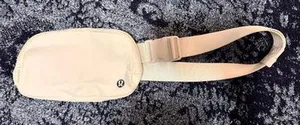 Lululemon Belt Bag Everywhere 1L White thumbnail 1