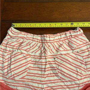 Lululemon Play All Day‎ Cuffed Shorts thumbnail 8