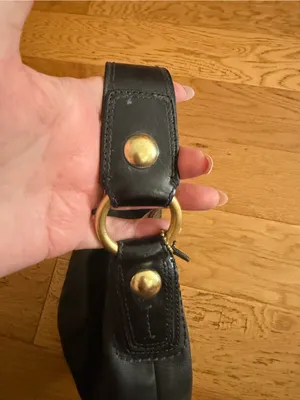 Vintage 1998 Coach Black Leather Hobo Shoulder Bag–Style 9214–Gold-Tone Hardware thumbnail 8