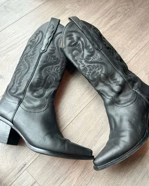 Black cowboy/cowgirl women’s size 7 boots real leather with rubber sole and heel thumbnail 1