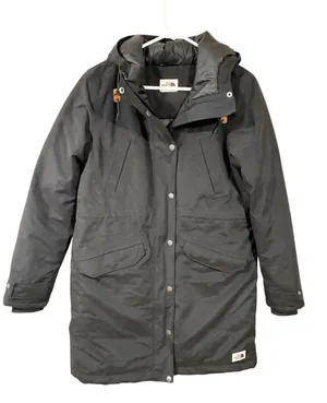 The North Face Women's Snow Down Parka. Black Size Medium thumbnail 1