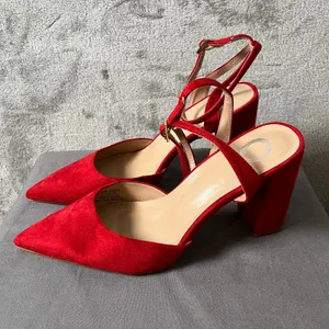 Journee Womens Tyyra Buckle High Block Heel Pointed‎ Toe Pumps Christmas Size 10 thumbnail 8