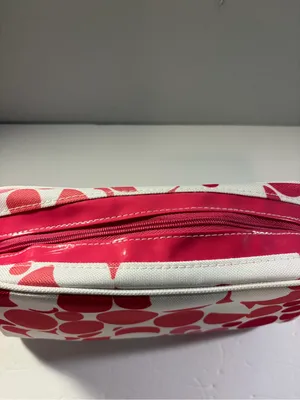 Pink and White Patterned Cosmetic Pouch Set thumbnail 3