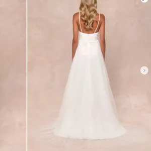 LULU's Bridal Wedding Romantic Flowy Dreamy Floral Lace Tulle Layered Ballgown thumbnail 4