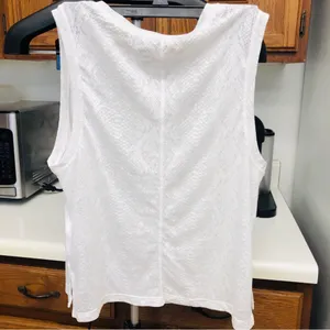 DSG movement white activewear tank sz Medium thumbnail 4