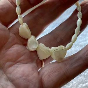 Vintage Midcentury mother of pearl beaded with carved hearts bracelet thumbnail 3
