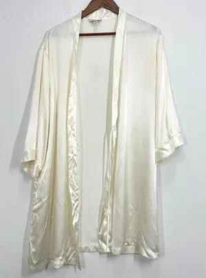 Vera Wang Ivory Short Kimono Robe Bridal Pictures Wedding Day Romantic Classic thumbnail 1