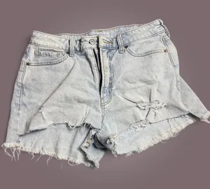 Old Navy Light Wash Distressed Cutoff Denim Shorts Size 8 thumbnail 1