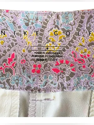 Like New Nike Golf Bermuda Shorts Lavender Floral Paisley Size 8 thumbnail 5