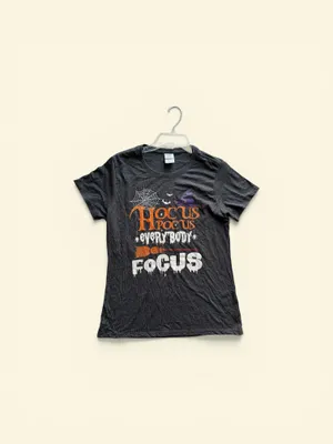 Port & Company Hocus Pocus Everybody Focus Halloween Tee Size M thumbnail 3