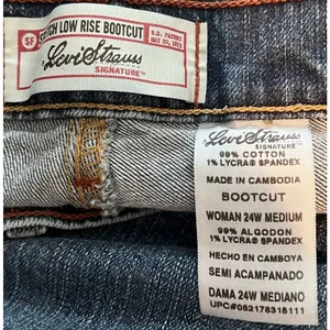 Levi Strauss Signature Women's Stretch Low Rise Bootcut Jeans Size‎ 24W Medium thumbnail 3