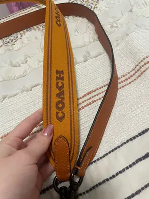 Coach Leather Purse thumbnail 2