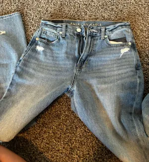 American Eagle Jeans Mom thumbnail 2