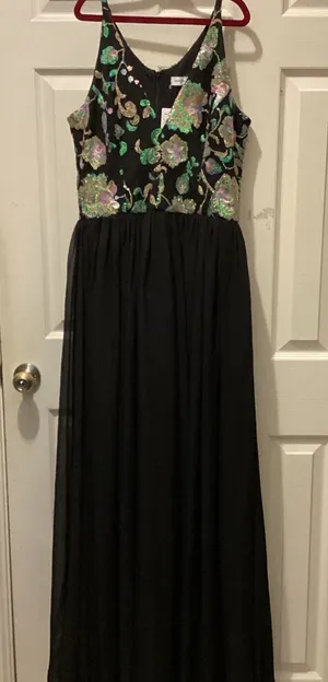 Dress the Population Green and White Spaghetti Strap Maxi Sundress thumbnail 1