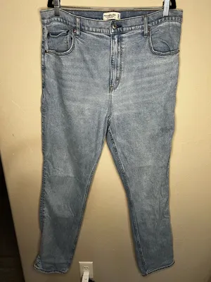 Abercrombie & Fitch 90’s Slim Straight Ultra High‎ Rise Long Denim Jeans thumbnail 4