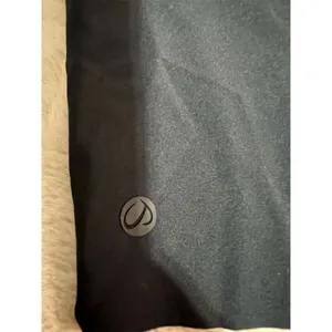 CRZ YOGA Women's Black Sport Shorts Size M Activewear Lightweight thumbnail 3