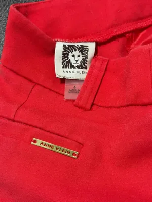 Women’s Red Scalloped Hem Cotton Blend Shorts thumbnail 4
