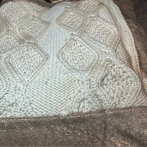 TORY BURCH Tote Bag Cable Knit METALLIC GOLD TRIM Wool Silk Lining Horse READ! thumbnail 4