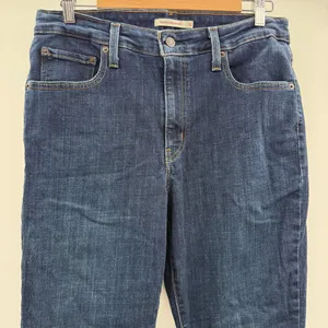 Levi's 721 High‎ Rise Skinny Jeans Dark Wash Sz 32 Plus thumbnail 2