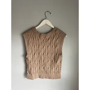 Abercrombie and Fitch Tan Cableknit Sweater Vest Medium Academia Preppy Neutral thumbnail 3