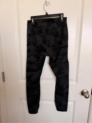 Lululemon InStill High-Rise Tight 25" Size 6 thumbnail 5