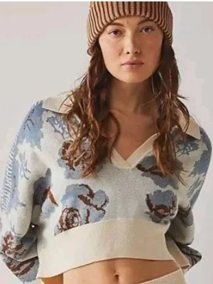 (E-578) Free People Cropped Floral V-Neck Sweater in Cream, Blue & Brown thumbnail 1