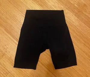 Lululemon Align High-Rise Black Shorts 8” thumbnail 2