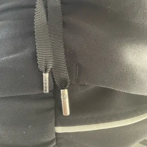 Lululemon Size 6 Black On the Right Track Pant thumbnail 7