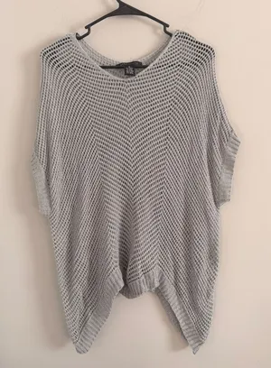 BCBGMAXAZRIA Sweater Top Womens Medium Silver Metallic Open Knit Sharkbite Hem thumbnail 1