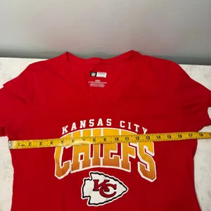 Team Apparel NFL Kansas City Chiefs Red Yellow Short Sleeve Tee M thumbnail 5