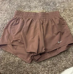 Nike Shorts thumbnail 1