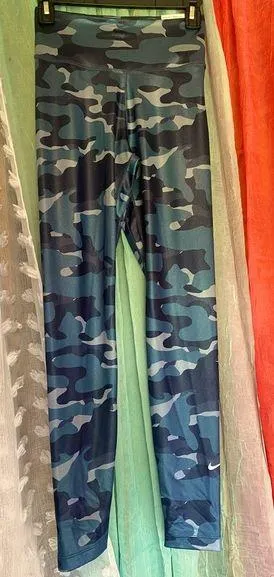 Nike One- NWT- blue camo leggings- XS thumbnail 1