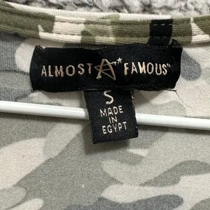 NEW Almost Famous Women's S Green Camo Print‎ Top thumbnail 6