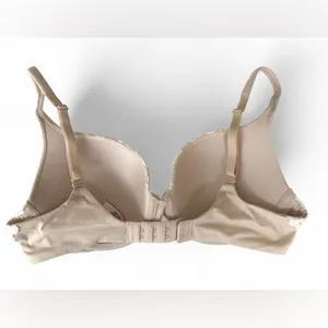 Victoria's Secret Body Underwire Padded Perfect Shape Bra size XS thumbnail 2