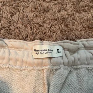 ‼️Abercrombie Fleece Paperbag Shorts‼️ thumbnail 3
